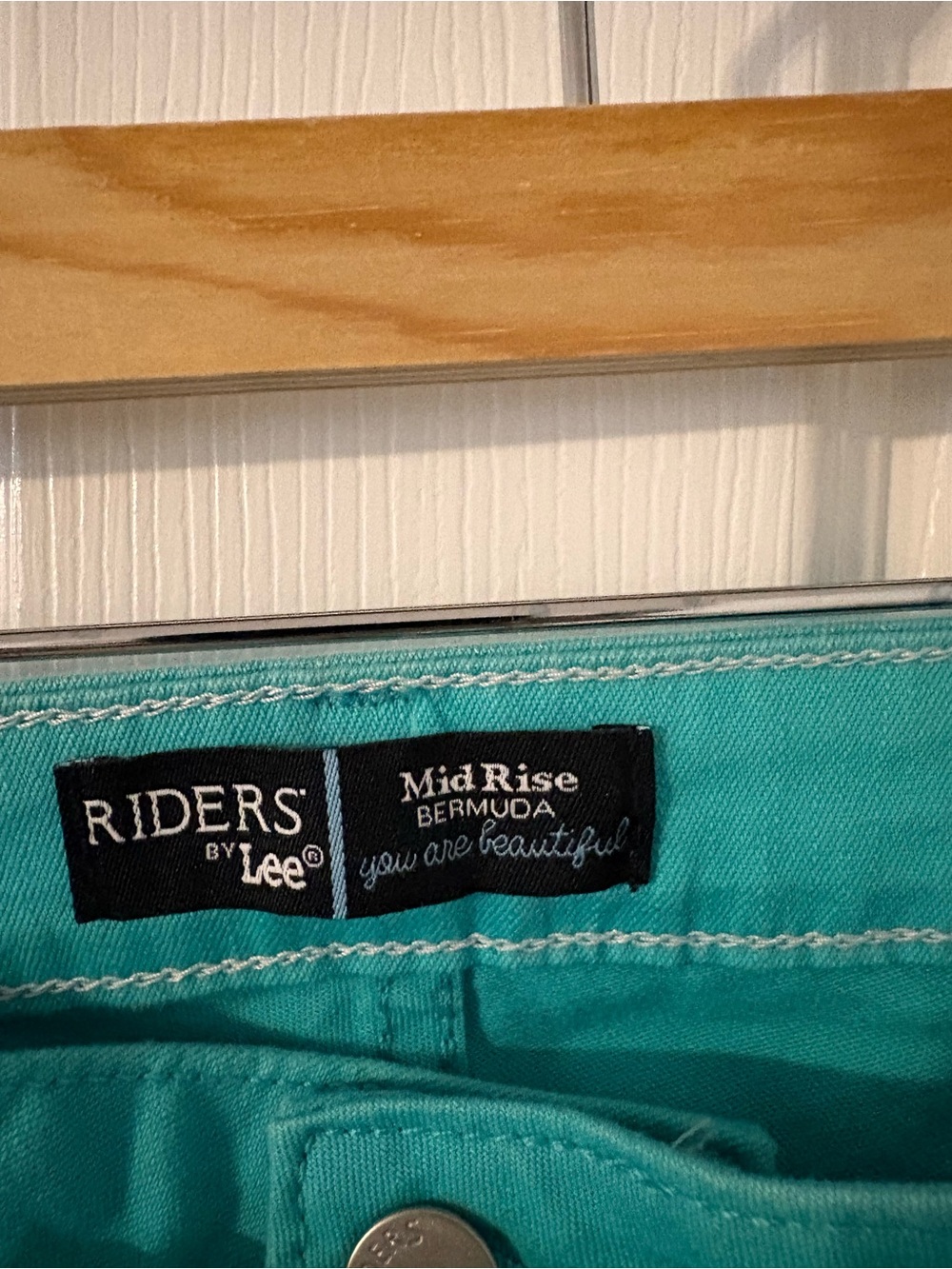Turquoise Bermuda Shorts Size 12 Mid Rise Belted Riders by Lee - Picture 2 of 6